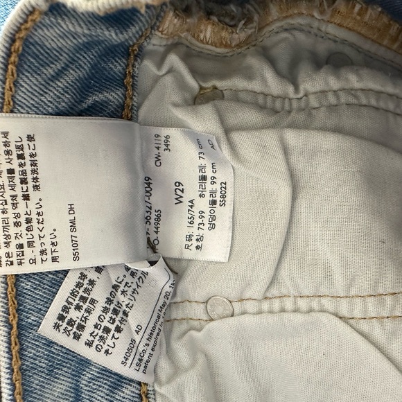 Levi’s 501 Jean shorts - Picture 4 of 6